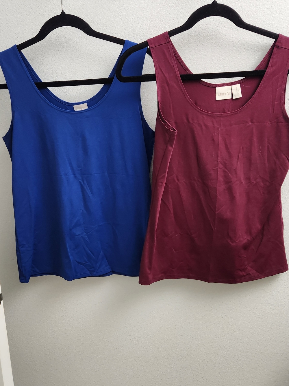 Blue & Burgundy Sleeveless Tank Tops - Women